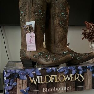 Wildflowers Bluebonnet Brown Boots